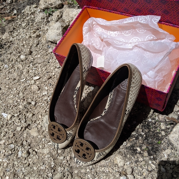 Tory Burch Reva Flats - Picture 3 of 6